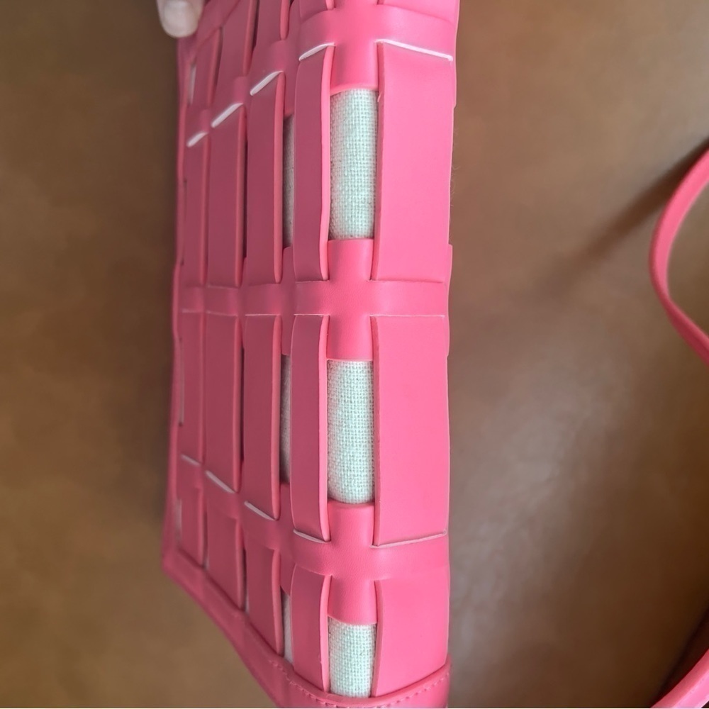 A New Day Pink Basket Weave Woven Barbie Crossbody Shoulder Bag Purse - Picture 4 of 11